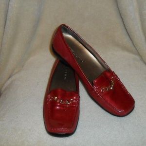 Bellini Quilted Loafer  Red  9 EUC ! FINAL PRICE!